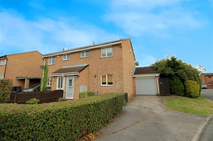 3 Bedroom Semi-Detached House To Rent In Swindon Close, Giltbrook, Nottingham, NG16