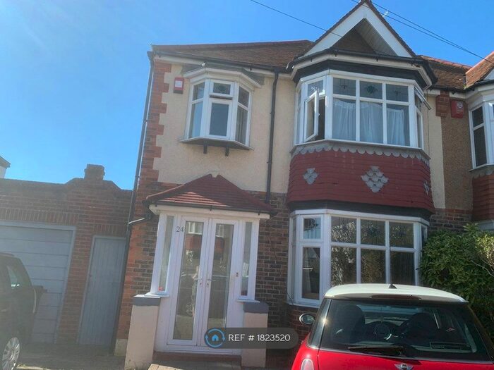 3 Bedroom Semi-Detached House To Rent In Jesmond Road, Hove, BN3