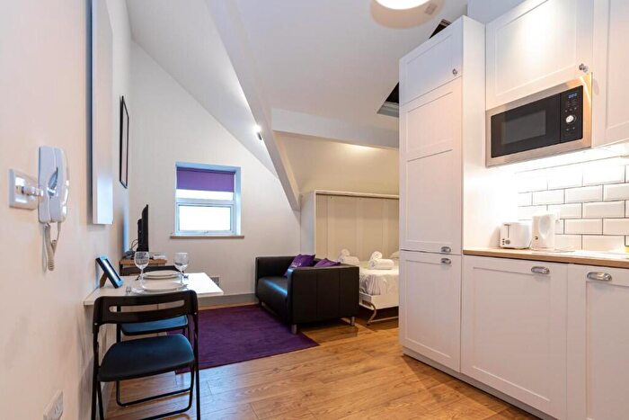 1 Bedroom Serviced Apartments To Rent In Eccles New Road, Manchester, Greater Manchester, M5
