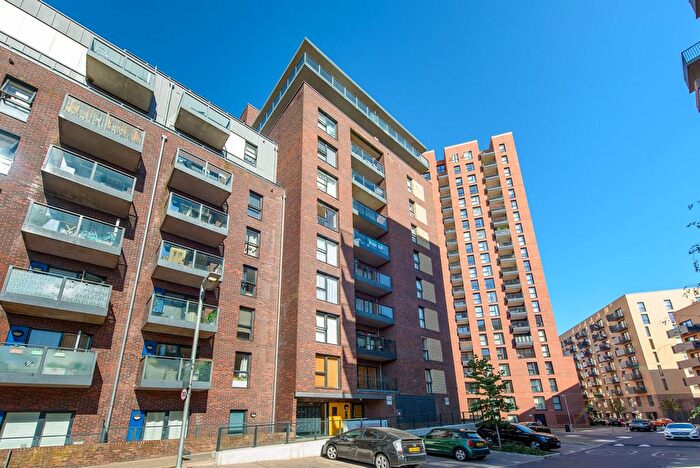 2 Bedroom Flat To Rent In Shearwater Drive, Hendon, London, NW9