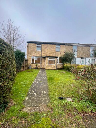 3 Bedroom House To Rent In Appleby Walk, Northampton, NN3