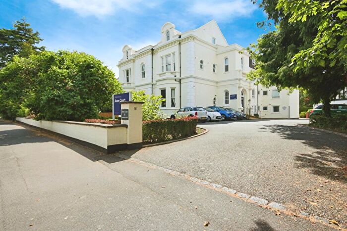 2 Bedroom Flat For Sale In Kenilworth Road, Leamington Spa, CV32