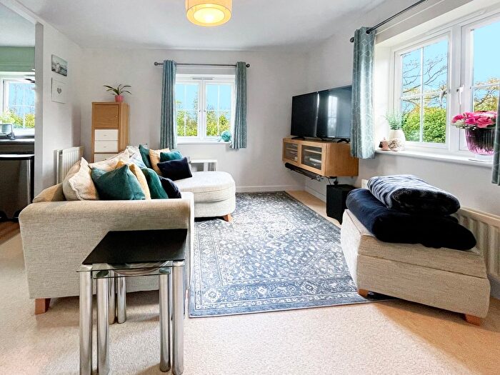 1 Bedroom Flat For Sale In Abrahams Close, Amersham, HP7
