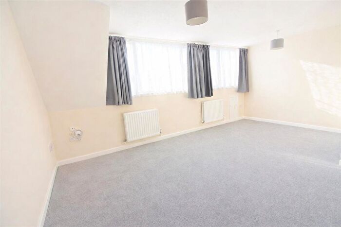 2 Bedroom Flat To Rent In Pen Park Road, Bristol, BS10
