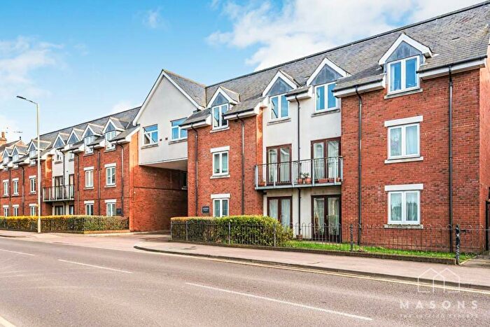 2 Bedroom Flat To Rent In Sanders Place, Walsworth Road, Hitchin, SG4