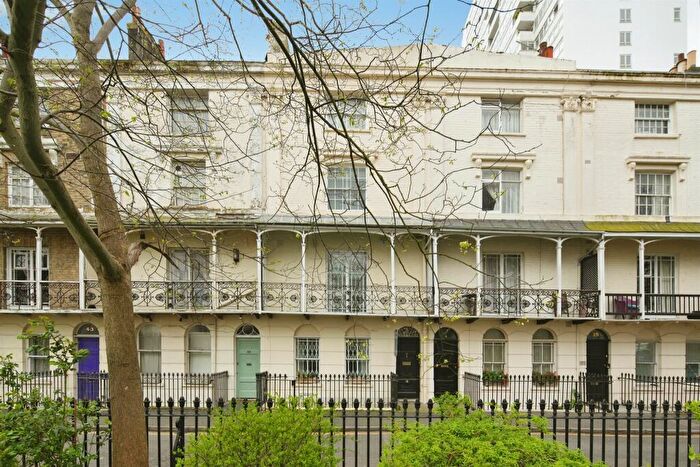 2 Bedroom Maisonette For Sale In Russell Square, Brighton, BN1