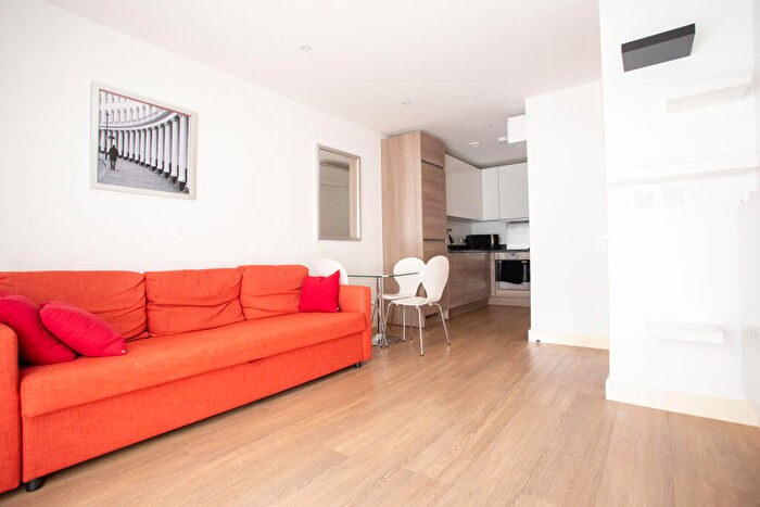 1 Bedroom Apartment To Rent In Seafarer Way, London, SE16