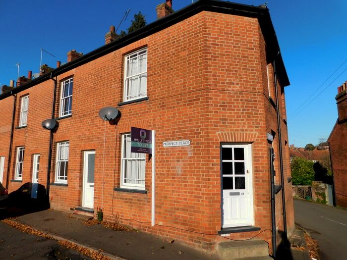 2 Bedroom Cottage To Rent In Prospect Place, Welwyn AL6