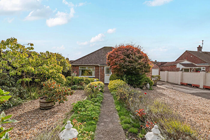 2 Bedroom Detached Bungalow For Sale In Queens Road, Devizes, SN10