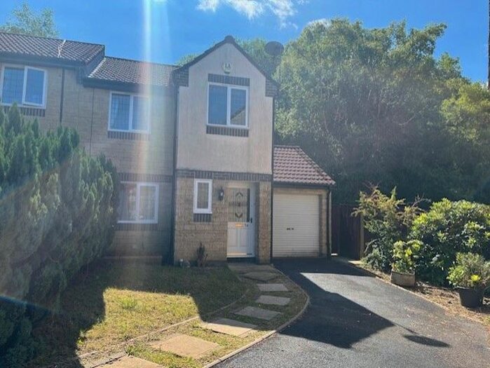 3 Bedroom Semi-Detached House To Rent In Ffordd Scott, Birchgrove, SA7