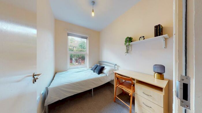 4 Bedroom House To Rent In The Globe, NE2