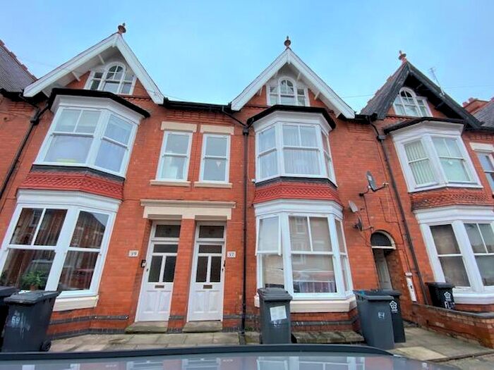 Flat To Rent In Stretton Road, Leicester, LE3