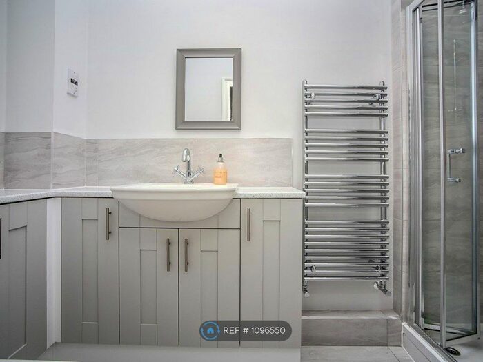 4 Bedroom Terraced House To Rent In Angelica Square, Maidstone, ME16