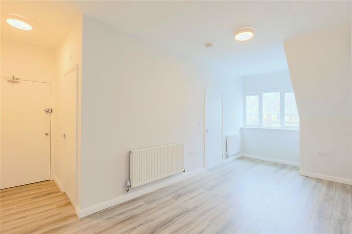Studio To Rent In Mount View Road, Crouch End, London, N4