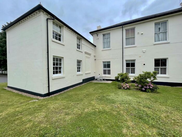 2 Bedroom Ground Flat To Rent In The Cedars, Sherwood, Nottingham, NG5