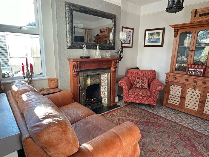 3 Bedroom End Of Terrace House For Sale In Eton Road, Burnham-On-Sea, TA8