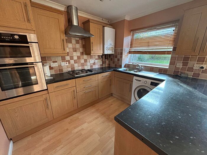 2 Bedroom Property To Rent In Mulberry Close, Leamington Spa, CV32