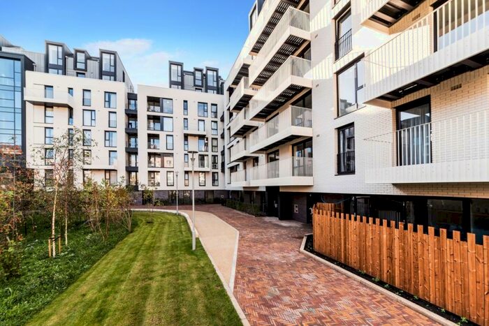 1 Bedroom Apartment To Rent In Waterman House, New Garden Quarter, Stratford, E15