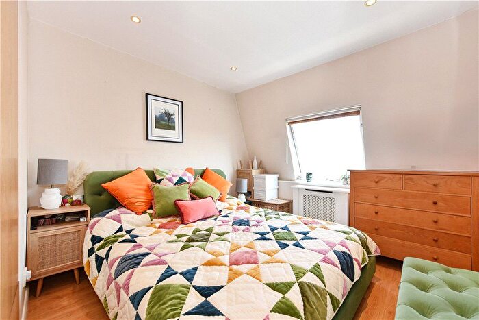 2 Bedroom Flat For Sale In Carlton House, Cleveland Street, W1T