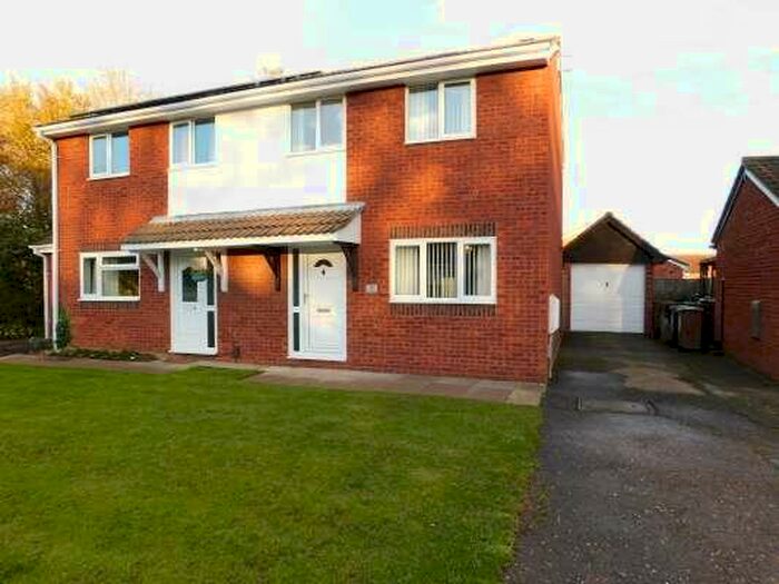 3 Bedroom Semi-Detached House To Rent In Partridge Grove, Peterborough, Cambridgeshire, PE4
