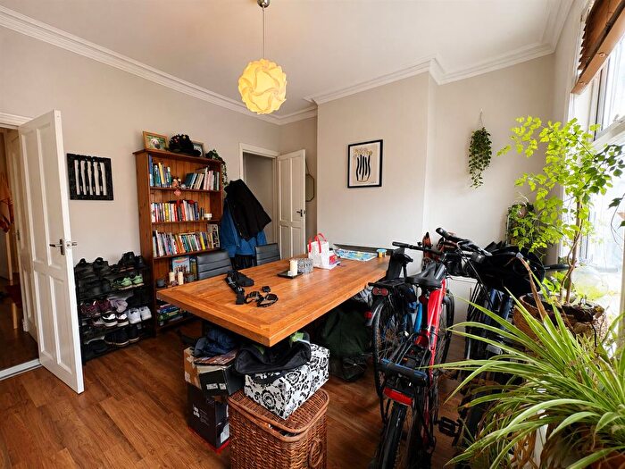 3 Bedroom Terraced House To Rent In Ferriby Terrace, Nottingham, NG2