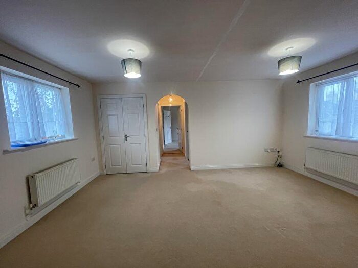 2 Bedroom Coach House For Sale In Biddiblack Way, Bideford, EX39