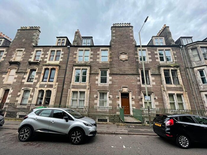 5 Bedroom Flat To Rent In Garland Place, Dundee, DD3
