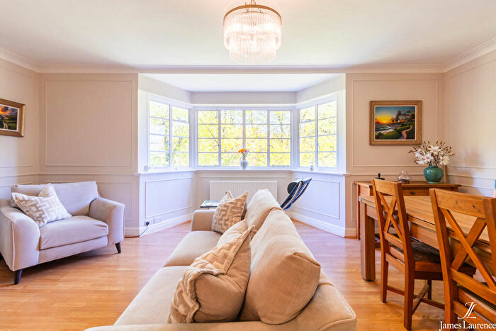 2 Bedroom Apartment For Sale In Viceroy Close, Edgbaston, Birmingham, B5