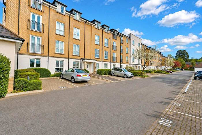 2 Bedroom Apartment To Rent In Tudor Way, Knaphill, Woking, Surrey, GU21