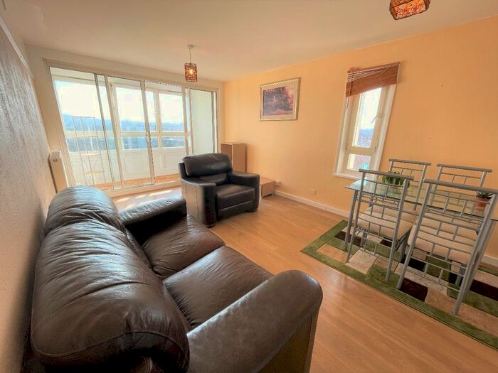 1 Bedroom Flat To Rent In Flat, Hastings House, Mulgrave Road, London, SE18