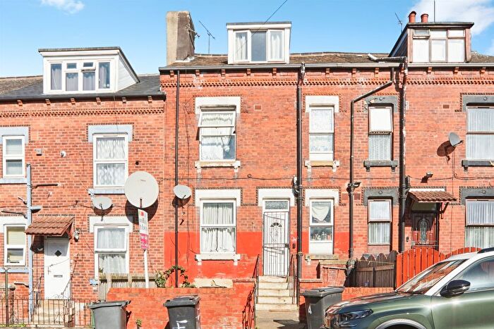 2 Bedroom Terraced House For Sale In Ashton Terrace, Leeds, LS8