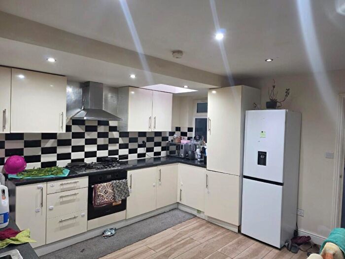 4 Bedroom Terraced House To Rent In New City Road, London, E13