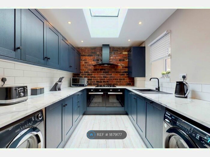 7 Bedroom Terraced House To Rent In Alderson Road, Liverpool, L15