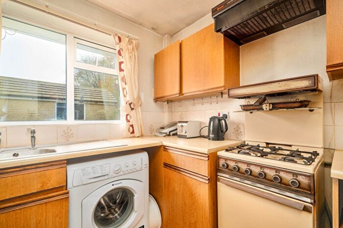2 Bedroom Bungalow For Sale In Cromwell Court, Drighlington, Bradford, BD11