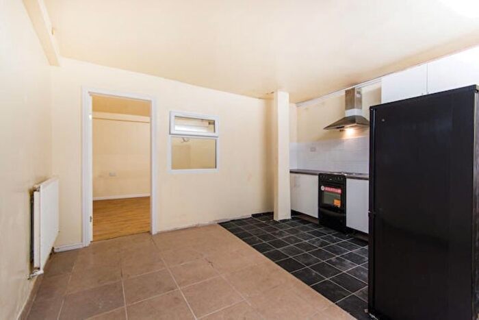 1 Bedroom Flat To Rent In High Street, Croydon, CR0