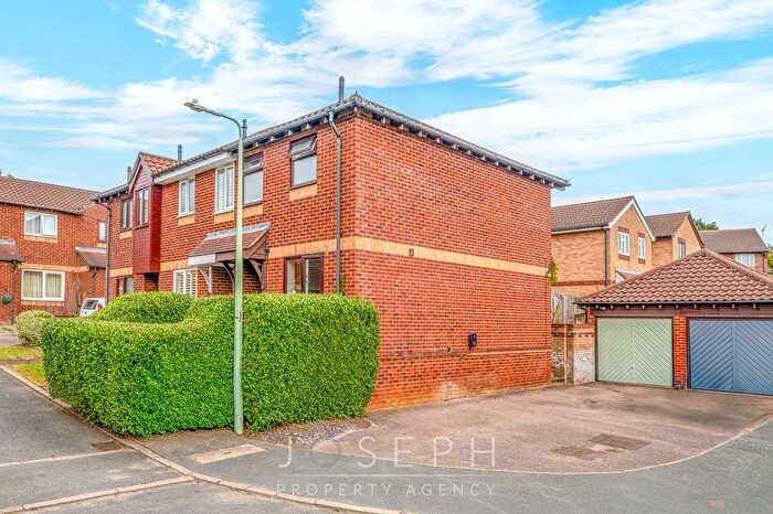 2 Bedroom End Of Terrace House For Sale In Southgate Road, Ipswich, IP8