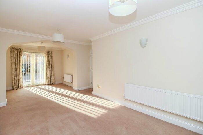 2 Bedroom Flat To Rent In Rewley Road, Oxford, OX1