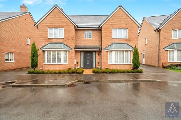 5 Bedroom Detached House For Sale In Foundry Drive, Buckingham, Buckinghamshire, MK18