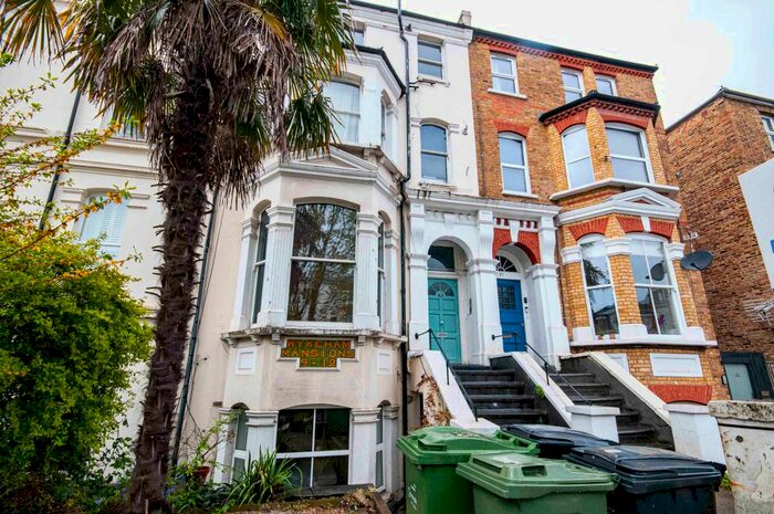 1 Bedroom Flat To Rent In Rosendale Road, London, SE21