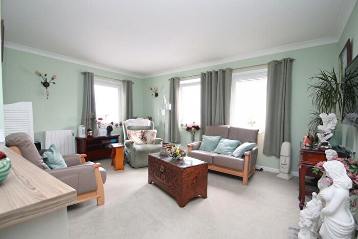 1 Bedroom Flat For Sale In Green Road, Portsmouth, Hampshire, PO5