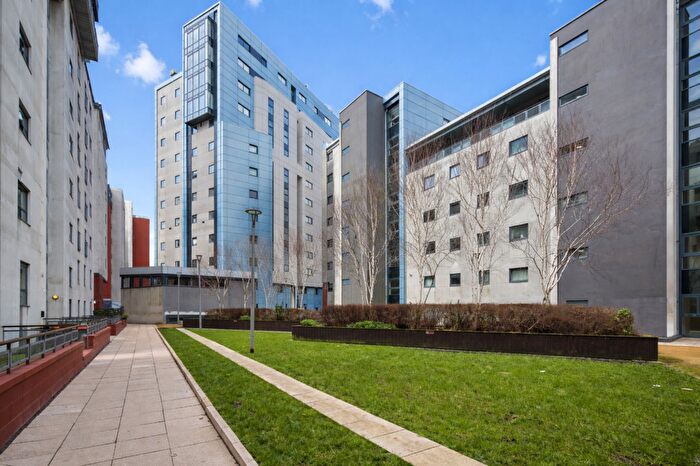 2 Bedroom Flat For Sale In Glasgow Harbour Terraces, Glasgow Harbour, G11