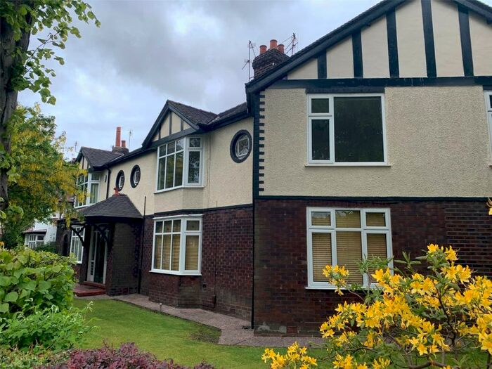 2 Bedroom Apartment To Rent In Fog Lane, Didsbury, Manchester, M20