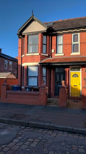 4 Bedroom Terraced House To Rent In Regent Avenue, Fallowfield, Manchester, M14