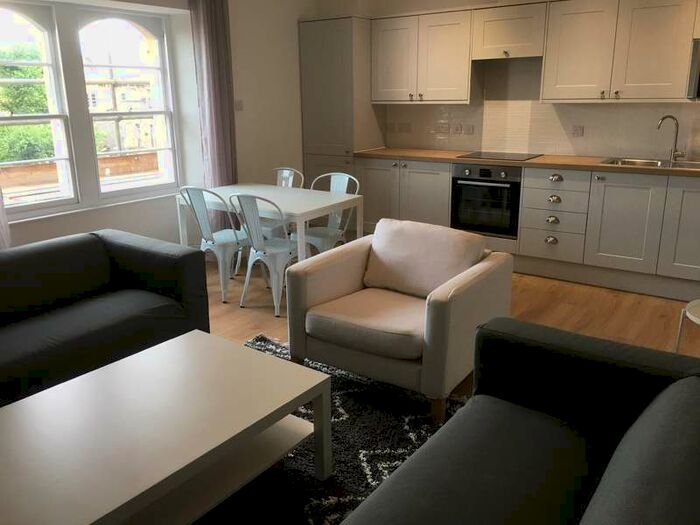 4 Bedroom Flat To Rent In Whiteladies Road, Redland, Bristol, BS8