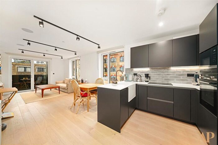 1 Bedroom Flat To Rent In New Tanner Way, London Square, Bermondsey, SE1