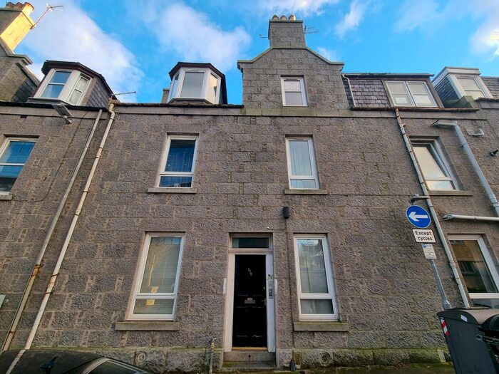 1 Bedroom Flat To Rent In Hardgate, The City Centre, Aberdeen, AB11