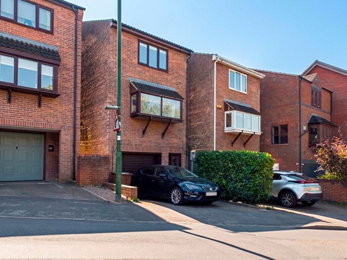 2 Bedroom Town House For Sale In Mapperley Rise, Mapperley, Nottingham, NG3
