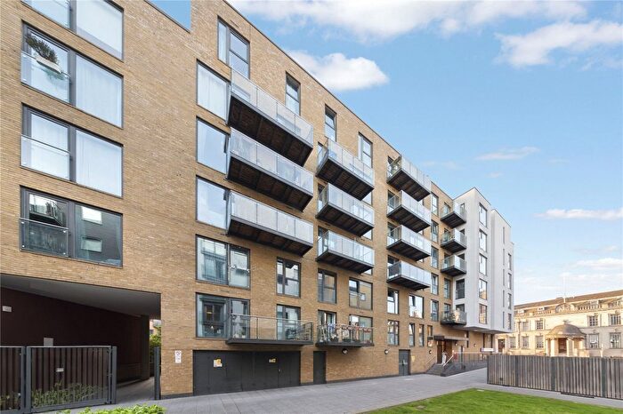 2 Bedroom Flat To Rent In Brooklyn Building, Deals Gateway, SE10