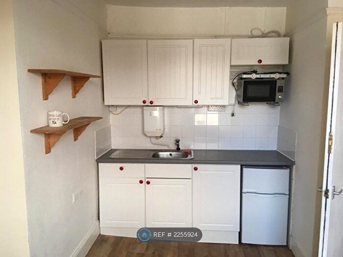 1 Bedroom Flat To Rent In Blackboy Road, Exeter, EX4