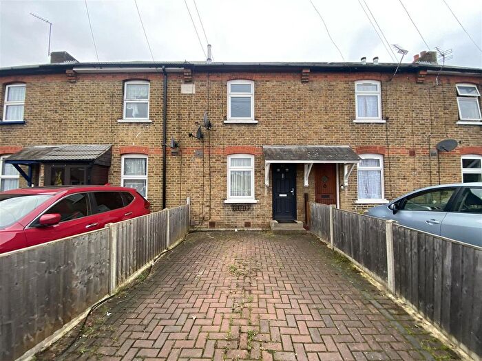 2 Bedroom Terraced House To Rent In New Road, Uxbridge, UB8